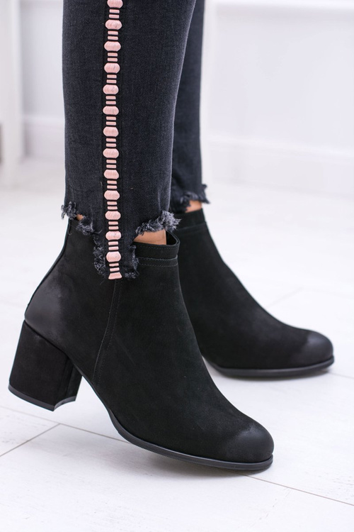 Чорні жіночі шкіряні чоботи на шпильці Ніколь