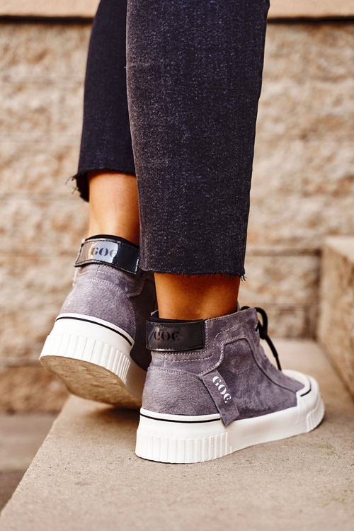 Жіноче спортивне шкіряне взуття GOE сіре GG2N3079