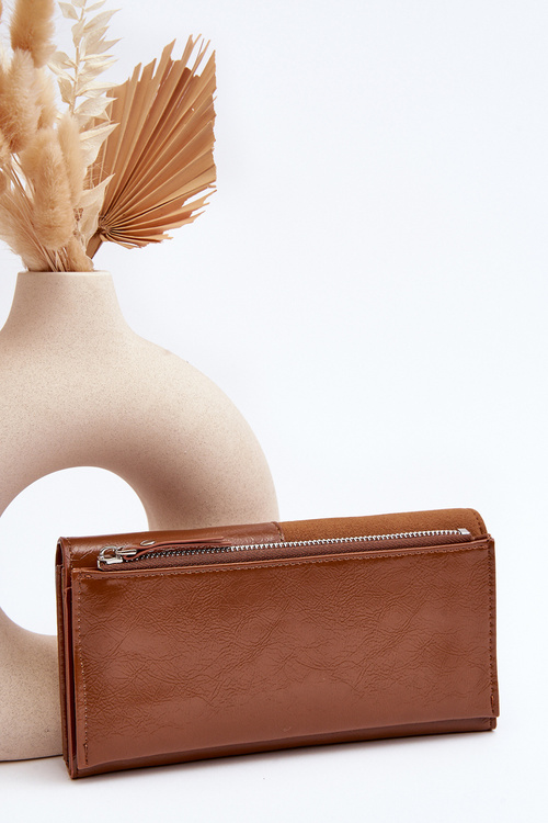 Жіночий гаманець з магнітною застібкою Harmale коричневого кольору