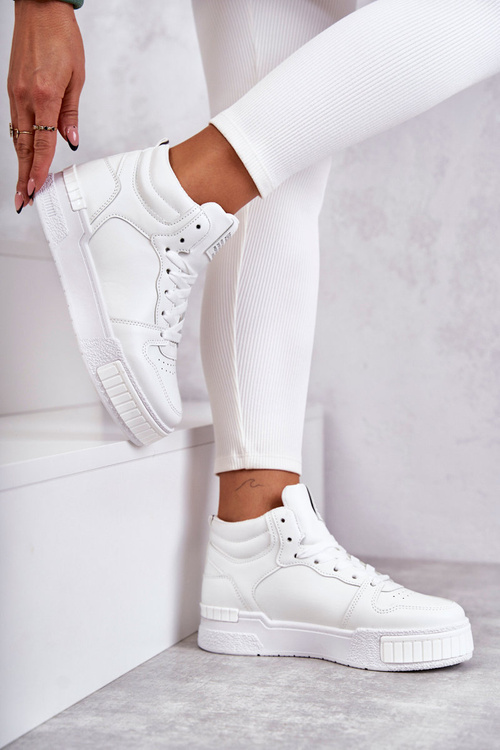 Жіноче високе спортивне взуття біле Trisa