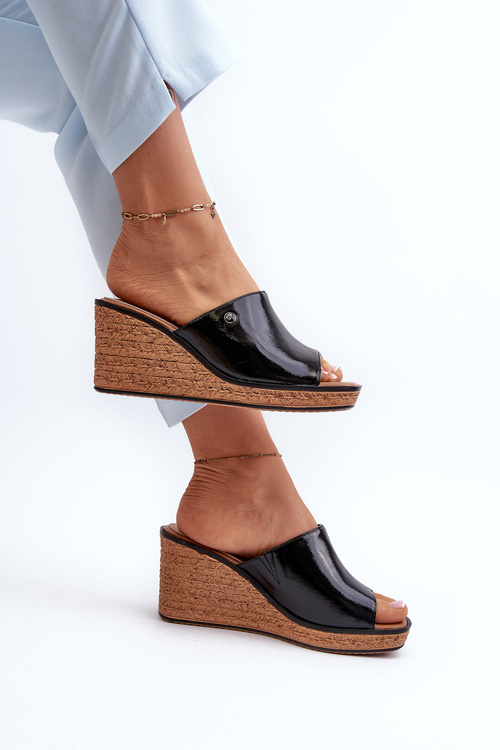 Жіночі лаковані босоніжки на танкетці Sergio Leone KL213 Чорні