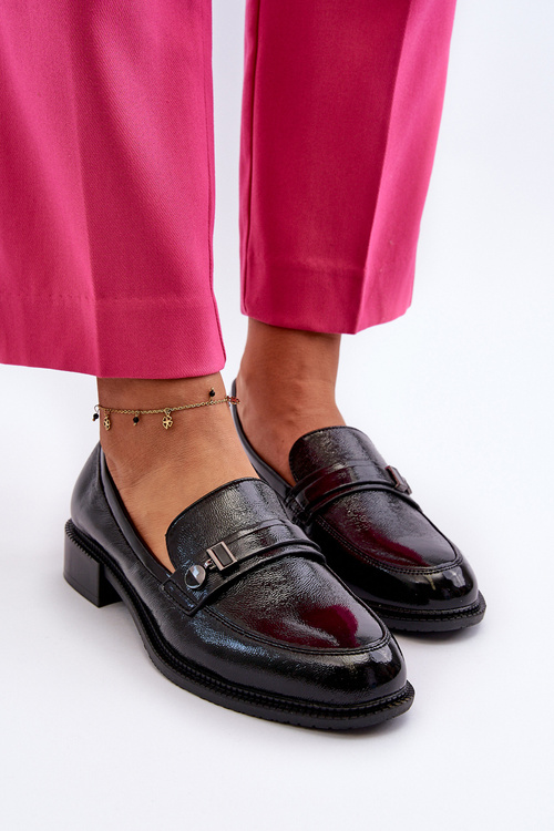 Жіночі чорні лаковані лофери Nerilaja