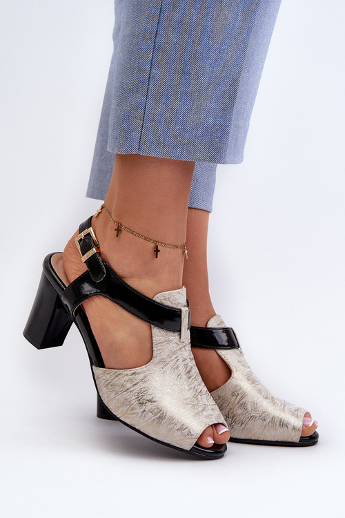 Жіночі босоніжки на каблуці з екошкіри золото-чорного кольору Queenmarie