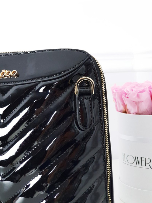 Жіноча лакована літерна сумка NOBO NBAG-FD2080-C020 чорна