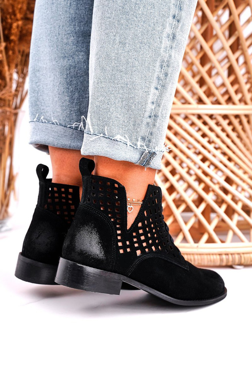 Жіночі ажурні чоботи замшеві чорні Сусанна