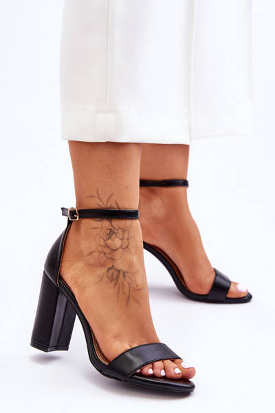 Босоніжки на високих підборах чорні індивідуальні