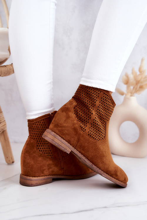 Замшеві жіночі чоботи на прихованій танкетці Camel Solene