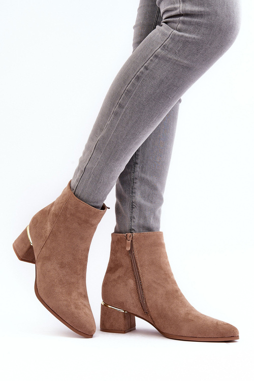 Жіночі замшеві чоботи на каблуці бежеві Mebassa