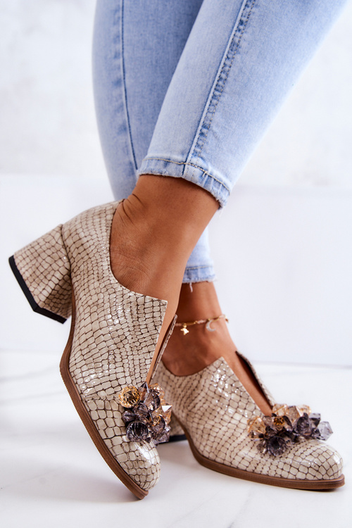 Шкіряні черевики з візерунком крокодила з бежевим декором Delaver