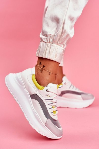 Жіноче спортивне взуття Кросівки білі Moretti