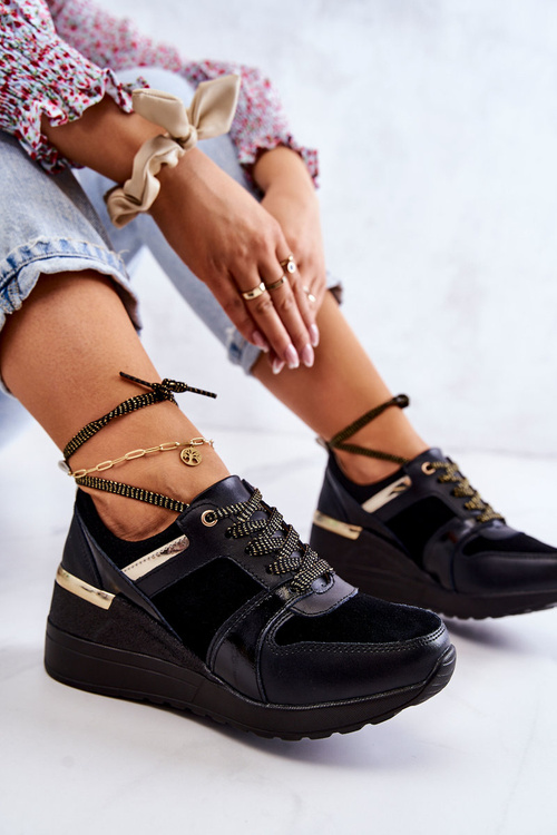 Жіночі замшеві спортивні туфлі на танкетці Larson чорного кольору