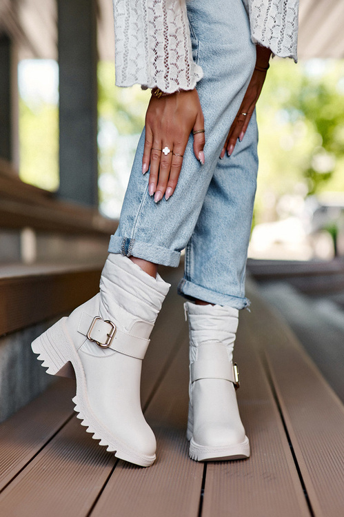 Шкіряні утеплені чоботи на пряжці, бежеві Osonia