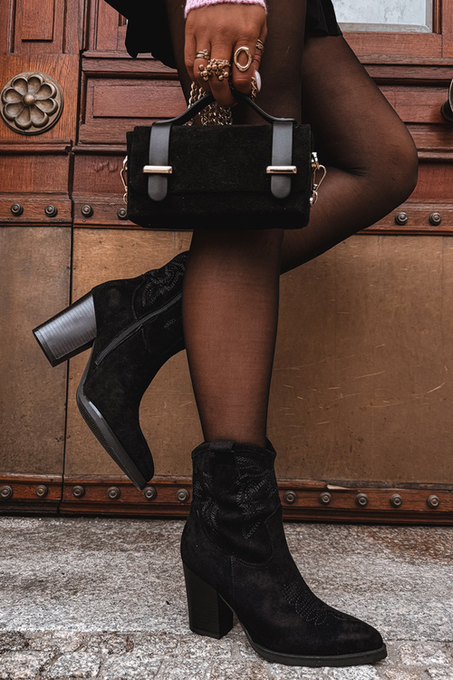 Жіночі ковбойські чоботи на підборах Еко замша чорні Carissa