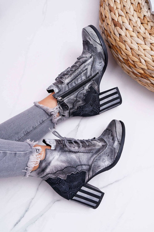 Жіночі шкіряні черевики Maciejka сірі 03190