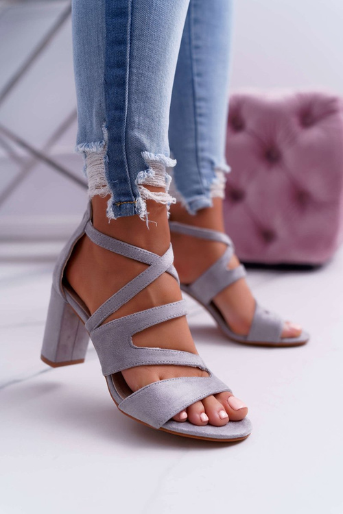 Жіночі босоніжки на шпильці замшеві сірі Lemilia