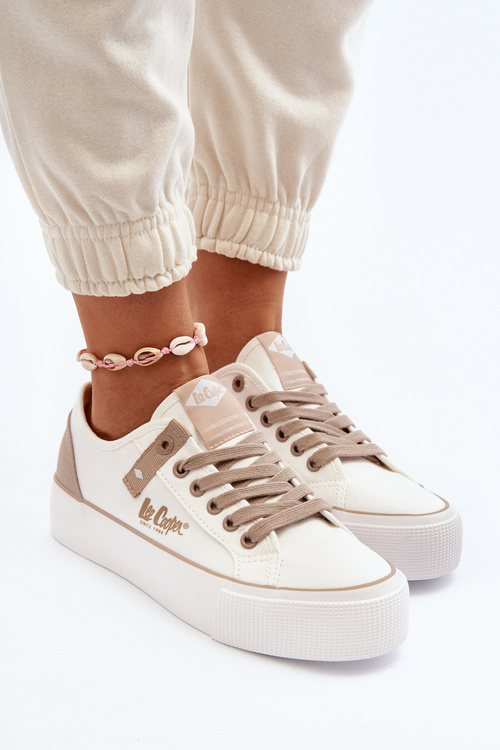 Жіночі тканинні кросівки Lee Cooper LCW-24-31-2198 білі