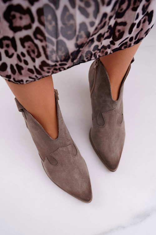 Жіночі шкіряні чоботи на підборах Cappuccino Chavai