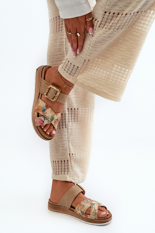 Зручні жіночі шльопанці з пряжкою у квітку Inblu GS000051 Коричневий