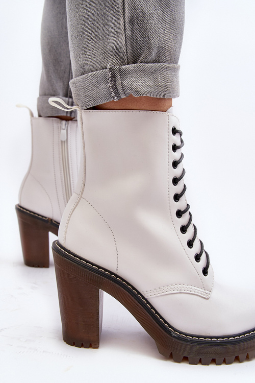 Жіночі білі черевики Arove на шнурівці