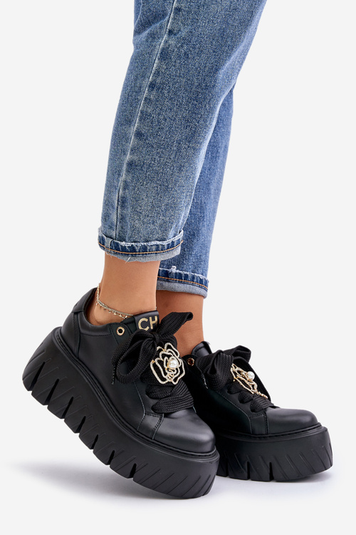 Жіночі кросівки на масивній підошві з золотим декором CheBello 4530 Чорні