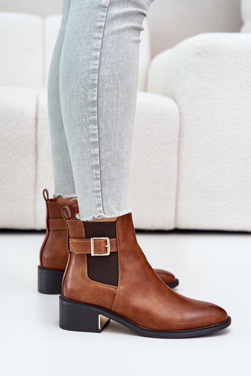 Жіночі ботильйони на невисокому каблуці з золотистою пряжкоюCamel Vomera