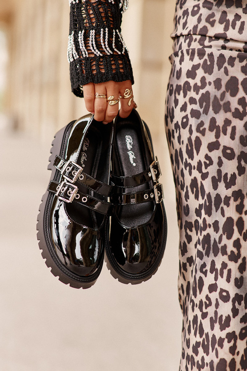 Жіночі лаковані туфлі з ремінцями чорного кольору Terione