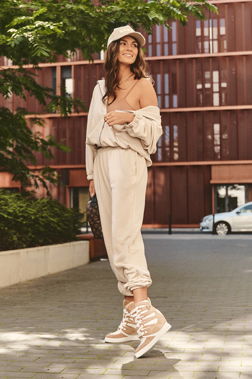 Шкіряні черевики на танкетці бежеві Amria