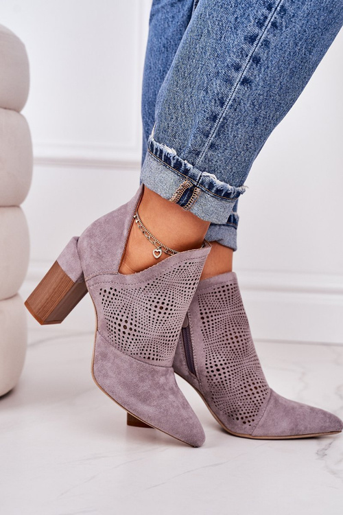 Ажурні чоботи на блочному каблуці Сірі Michelle