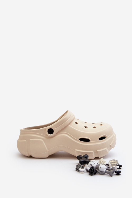 Жіночі легкі сабо з поролону на масивній підошві бежеві Matirra