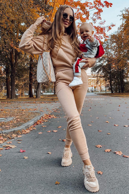 Жіноче спортивне взуття Кросівки Beige Miles