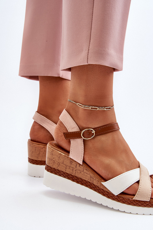 Бежеві босоніжки на танкетці з ремінцями Kioda