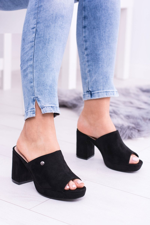 Чорні жіночі шльопанці Elegante на шпильці