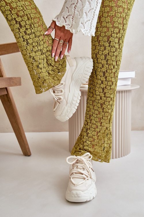 Жіночі кросівки на масивній підошві світло-бежевого кольору Nevela