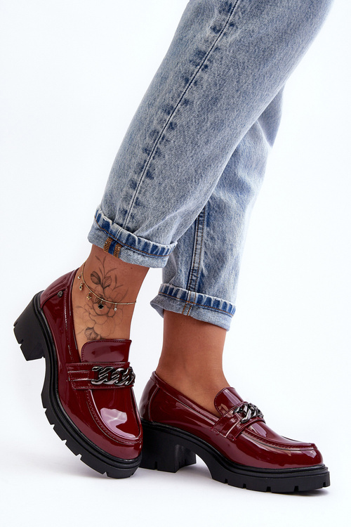 Жіночі глянцеві туфлі на низькому каблуці бордового кольору Blimma