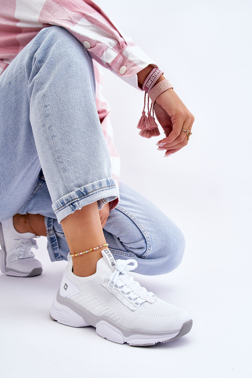 Жіноче спортивне взуття без шнурівки Memory Foam System Big Star LL274A142 Білий