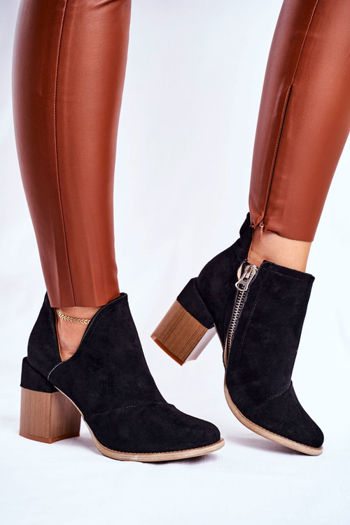 Жіночі чоботи на високих підборах чорного кольору Meliori