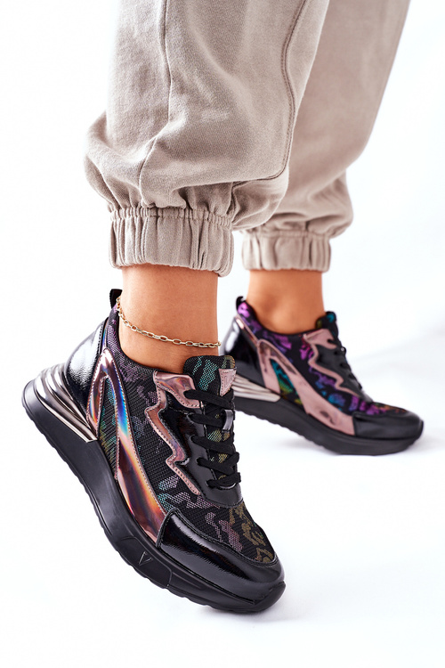 Жіноче спортивне взуття чорного кольору Multi Buckland