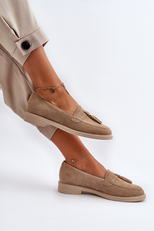 Бежеві жіночі замшеві мокасини на плоскій каблуці Zazoo 3420