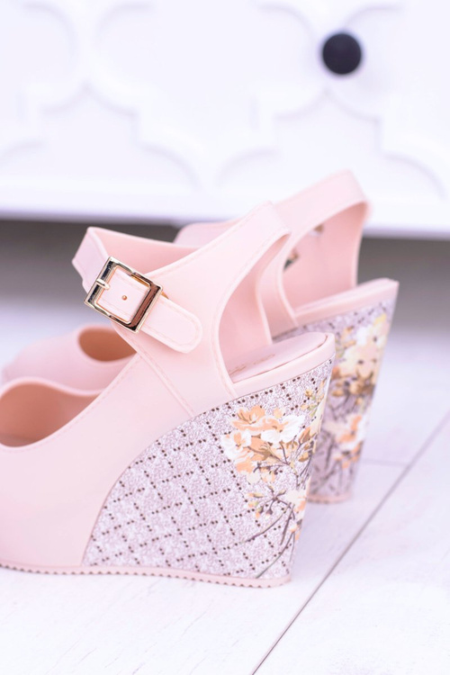 Жіночі бежеві босоніжки Nemesis Anchor