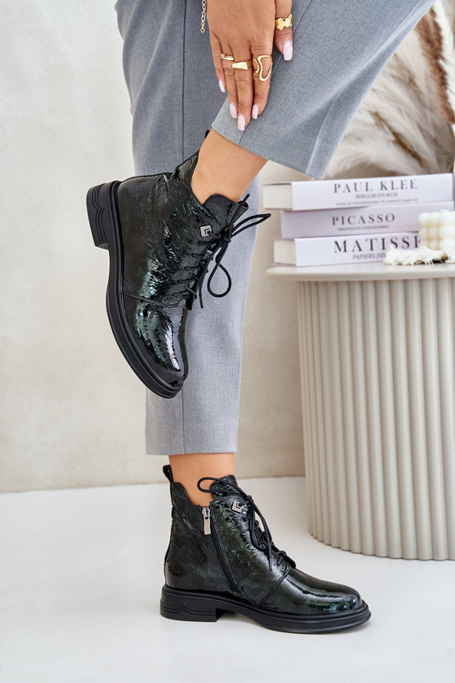 Шкіряні лаковані ботильйони жіночі утеплені на блискавку D&A LZ42-042 Темно-зелений