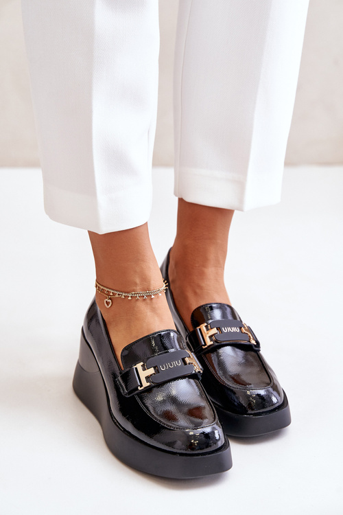 Лаковані мокасини на танкетці Чорні Vinceza 58337