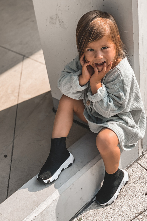 Дитяче молодіжне спортивне взуття чорного кольору Callobe