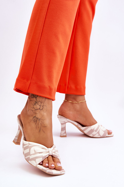 Модні високі підбори в принті бежевого кольору Floria