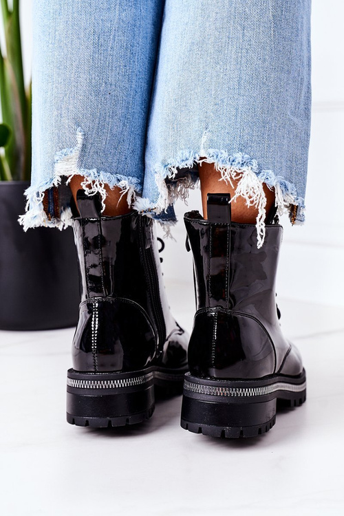 Утеплені черевики з кубічним цирконієм, лакованим чорним. Увага