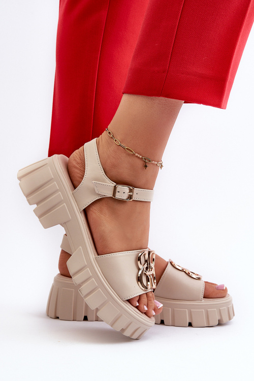 Жіночі шкіряні босоніжки з золотим декором Бежеві Vinceza 7910