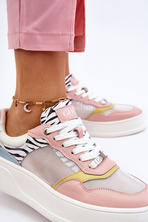 Зручне жіноче спортивне взуття GOE LL2N4053 різнокольорове