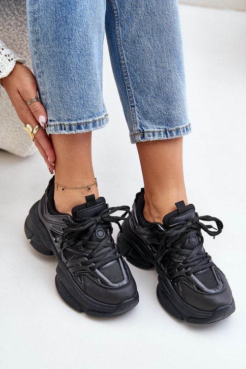 Жіночі кросівки на масивній підошві Чорні Amoserna