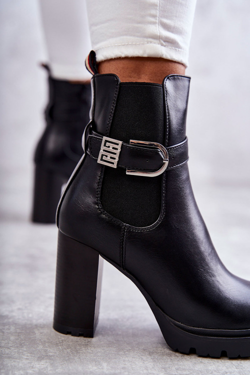 шкіряні чоботи на посту з декоративним поясом Black Maresol
