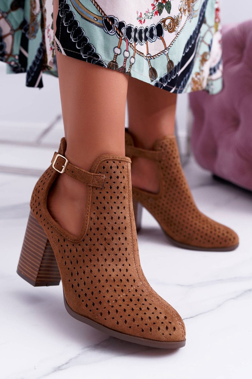 Жіночі весняні ажурні чоботи на підборах Camel GoodDay