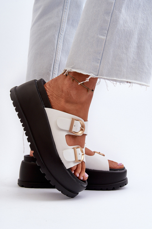 Жіночі шорти на масивній платформі білі Mililena